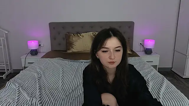 CyrenaLuxe online show from April 2026 05:31:02 PM