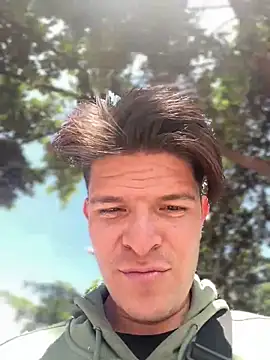 Snapshot of _NickJuniorr chatting on December 2025 03:38:02 PM NickJuniorr online show from December 2025 03:38:02 PM