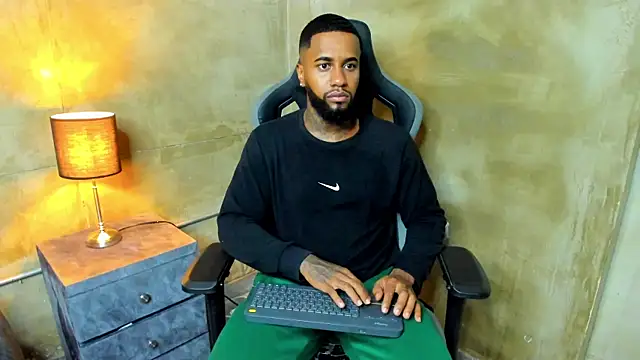 jay jhonson01 online show from December 2025 04:08:01 AM