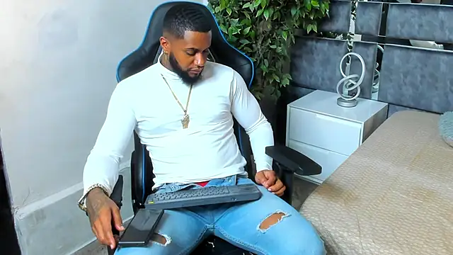 jay jhonson01 online show from February 2026 06:26:01 AM