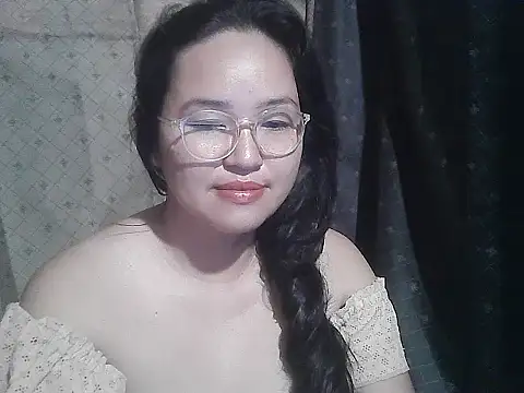 Snapshot of yummy_jyra02167 chatting on December 2025 10:37:01 PM yummy jyra02167 online show from December 2025 10:37:01 PM