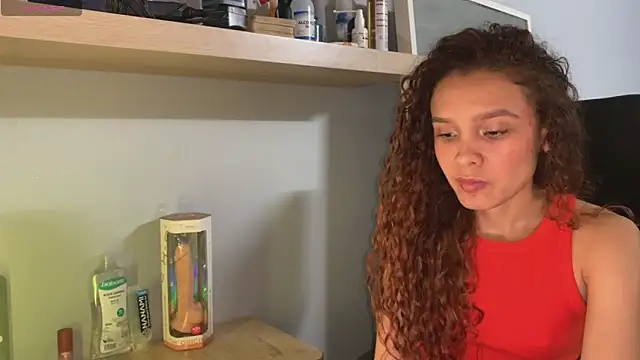 Snapshot of Sunshineegirll chatting on December 2025 06:47:01 PM Sunshineegirll online show from December 2025 06:47:01 PM