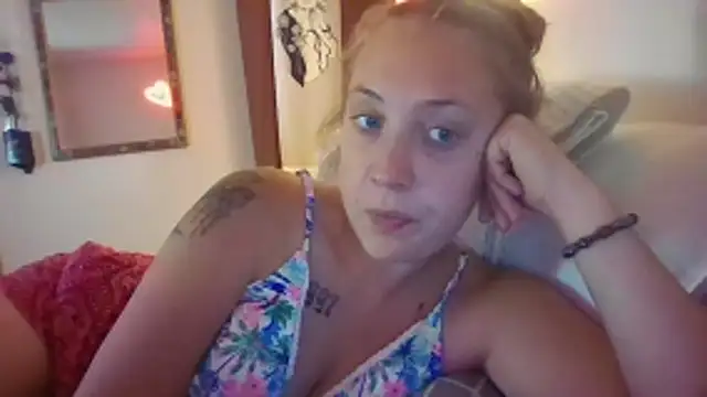 dixielover1229 online show from June 2026 10:45:02 PM