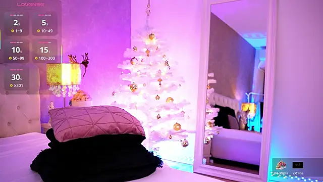 Snapshot of DahliaMoonfire chatting on December 2025 06:45:01 PM DahliaMoonfire online show from December 2025 06:45:01 PM