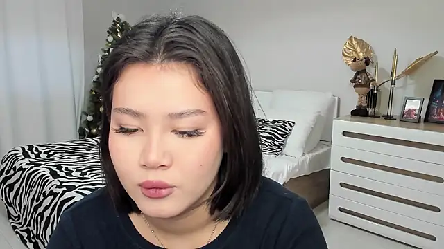 Snapshot of Brunette_Charm chatting on January 2026 11:01:01 AM Brunette Charm online show from January 2026 11:01:01 AM