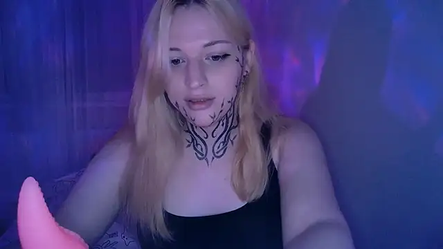 Snapshot of AlexaLaRose2 chatting on December 2025 09:19:02 PM AlexaLaRose2 online show from December 2025 09:19:02 PM