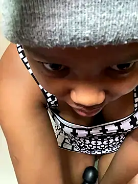 Snapshot of AshleyDesire chatting on December 2025 11:27:02 AM AshleyDesire online show from December 2025 11:27:02 AM