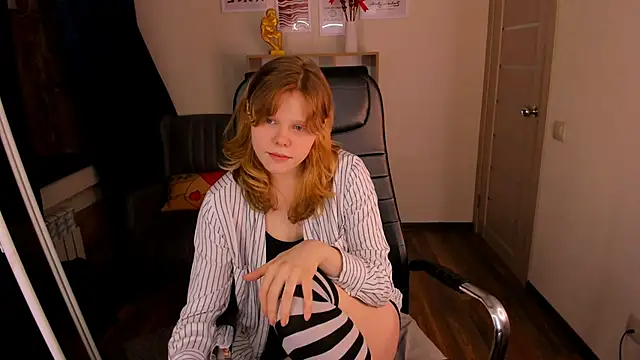 Soft Flame online show from April 2026 07:07:02 PM