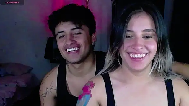 Snapshot of sara_and_jhon chatting on December 2025 03:55:01 AM sara and jhon online show from December 2025 03:55:01 AM