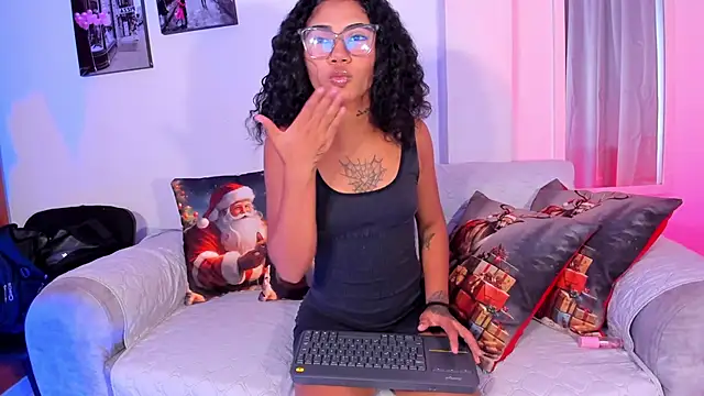 Snapshot of Paulete__W chatting on December 2025 01:15:01 PM Paulete W online show from December 2025 01:15:01 PM