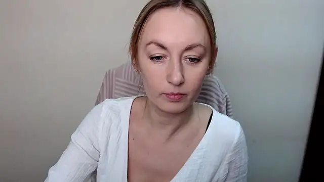 LiaSeass  online show from January 2026 11:48:01 AM