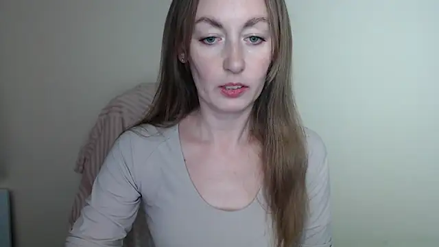 Snapshot of LiaSeass_ chatting on May 2026 12:21:02 PM LiaSeass online show from May 2026 12:21:02 PM