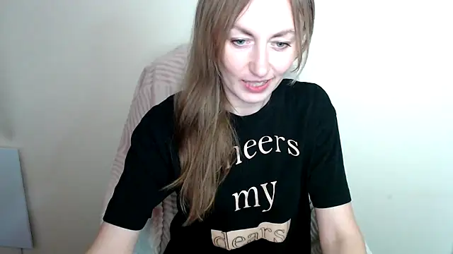 Snapshot of LiaSeass_ chatting on May 2026 12:46:01 PM LiaSeass online show from May 2026 12:46:01 PM
