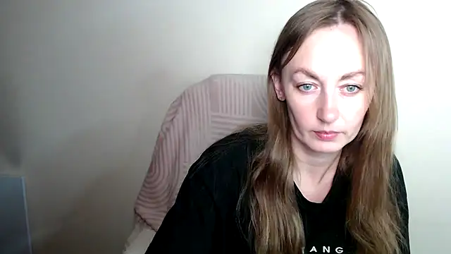 Snapshot of LiaSeass_ chatting on May 2026 11:47:01 AM LiaSeass online show from May 2026 11:47:01 AM