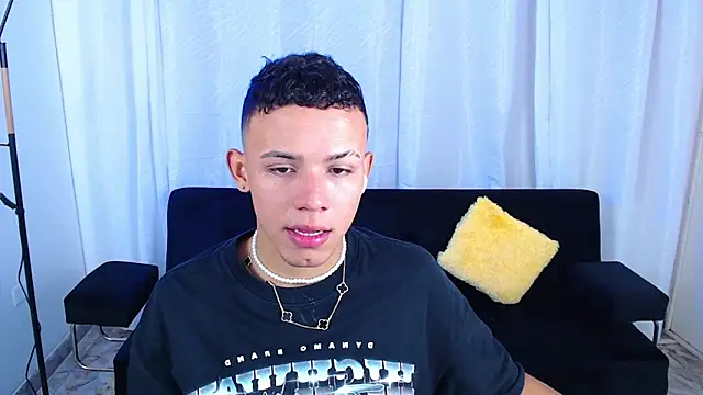 Snapshot of Jakee_18 chatting on December 2025 01:26:01 PM Jakee 18 online show from December 2025 01:26:01 PM