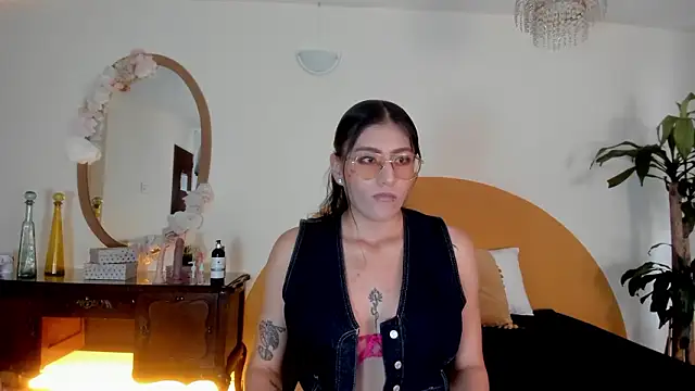 liaa moretti  online show from February 2026 07:29:01 PM