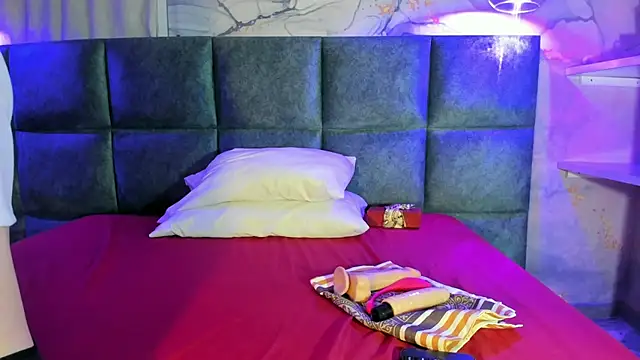 Victoria01  online show from March 2026 03:09:01 AM