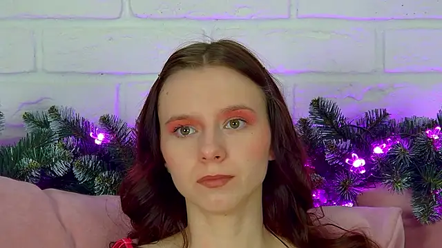 ArinaKubrick online show from December 2025 04:25:01 PM