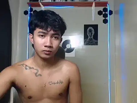 Snapshot of Ur_hottestjonny chatting on July 2026 10:13:02 AM Ur hottestjonny online show from July 2026 10:13:02 AM