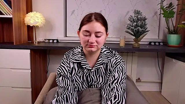 Snapshot of SolHaukaas chatting on December 2025 01:35:02 AM SolHaukaas online show from December 2025 01:35:02 AM