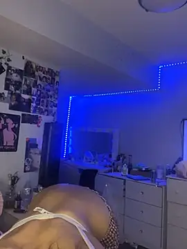 maisie goldxx online show from February 2026 03:48:02 AM