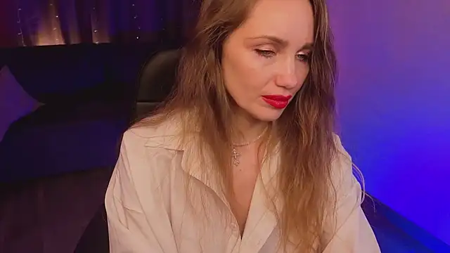 Snapshot of Vivien_Star chatting on December 2025 05:45:02 AM Vivien Star online show from December 2025 05:45:02 AM