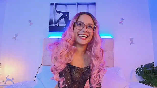 Parislennon online show from April 2026 08:53:02 PM