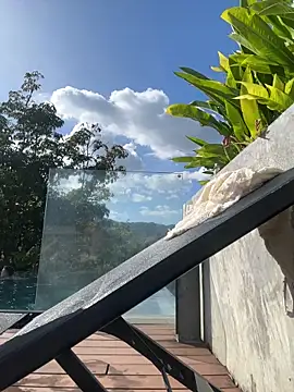 SunnyShiney online show from February 2026 09:04:02 AM