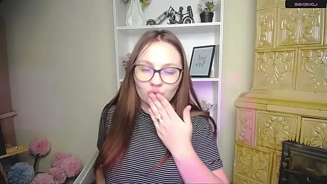 LiliaErmi online show from December 2025 06:42:02 AM