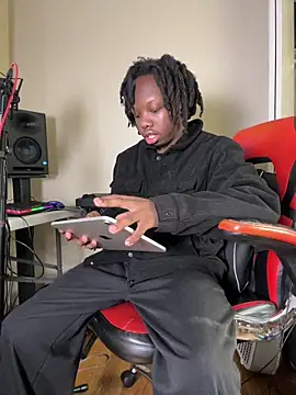 YourLittleBoyfriend online show from February 2026 08:43:01 PM