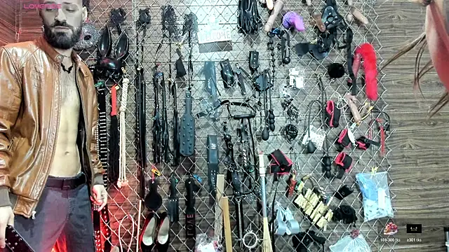 Snapshot of Hardcore_Room_Bdsm chatting on December 2025 08:59:01 PM Hardcore Room Bdsm online show from December 2025 08:59:01 PM