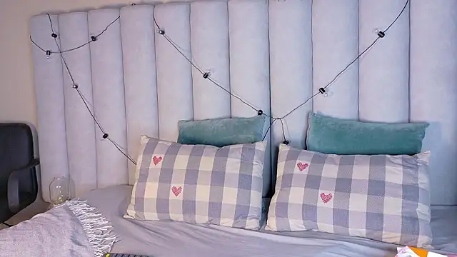 Miia Anderson online show from March 2026 11:57:01 AM