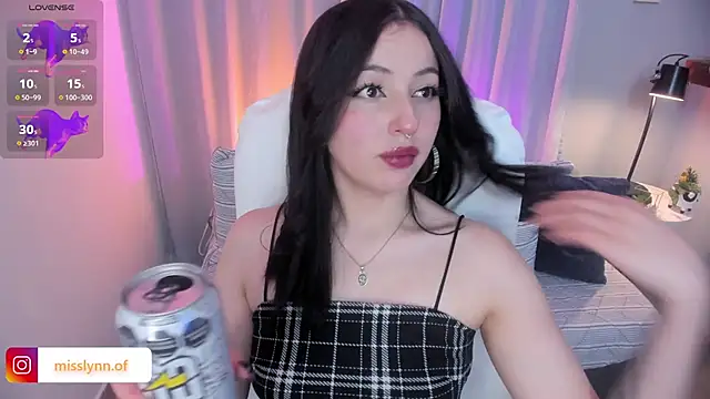 Snapshot of Missslynnn chatting on February 2026 05:25:01 AM Missslynnn online show from February 2026 05:25:01 AM