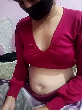 Snapshot of guddi_Jaaneman chatting on December 2025 07:32:01 PM guddi Jaaneman online show from December 2025 07:32:01 PM
