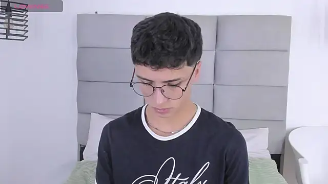 JoshClaarktt online show from March 2026 04:04:02 AM