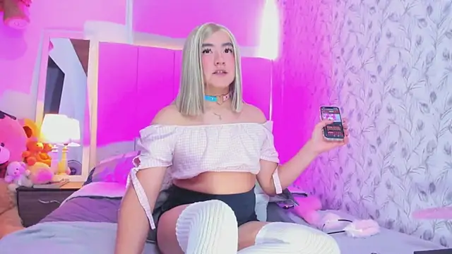 TaylorSweetI online show from February 2026 06:37:02 PM