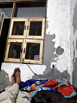 Niteenku online show from April 2026 05:50:02 PM