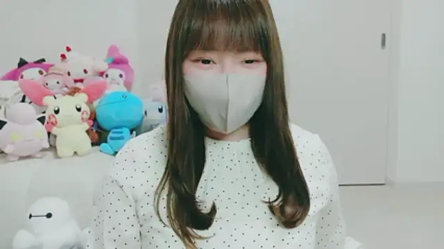 yuyuchan   online show from April 2026 10:38:02 AM