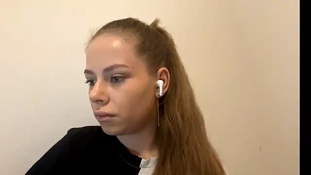 GinnyVanlaere online show from December 2025 01:34:01 AM