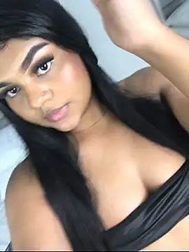 Snapshot of SalomeReed chatting on December 2025 04:55:02 PM SalomeReed online show from December 2025 04:55:02 PM