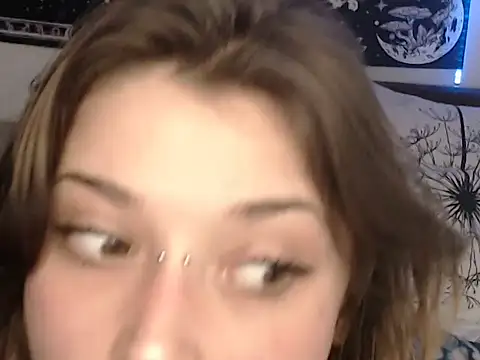 Snapshot of AlienforTwenty chatting on February 2026 01:49:01 PM AlienforTwenty online show from February 2026 01:49:01 PM