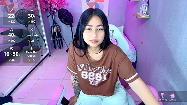 Snapshot of Carolina_cherry chatting on May 2026 12:32:02 PM Carolina cherry online show from May 2026 12:32:02 PM
