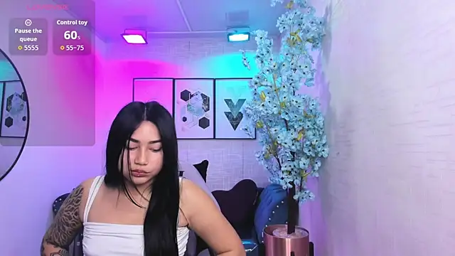 Snapshot of Carolina_cherry chatting on May 2026 12:56:02 PM Carolina cherry online show from May 2026 12:56:02 PM