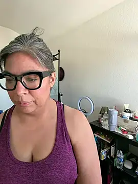 BettyWhispers online show from February 2026 03:21:01 PM