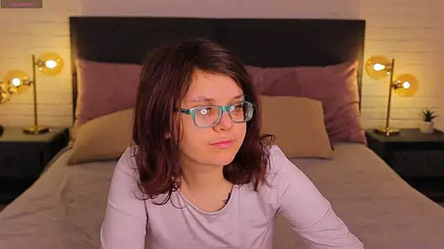 Ariell Mini online show from April 2026 05:47:02 AM