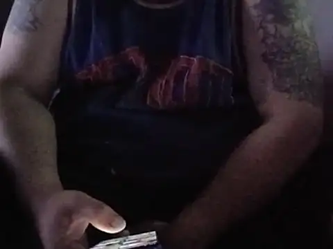 Snapshot of givr6inches chatting on May 2026 10:48:01 PM givr6inches online show from May 2026 10:48:01 PM