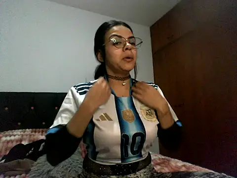 luluclark69 online show from June 2026 12:49:01 AM