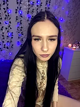 Snapshot of Show_Lissa chatting on December 2025 04:45:02 PM Show Lissa online show from December 2025 04:45:02 PM