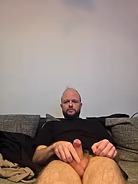 Snapshot of SoftishInflow chatting on December 2025 02:22:02 PM SoftishInflow online show from December 2025 02:22:02 PM