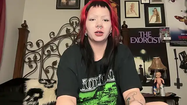 Snapshot of Bettieee_Agura chatting on January 2026 11:40:02 PM Bettieee Agura online show from January 2026 11:40:02 PM